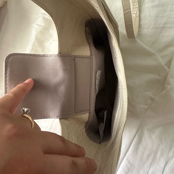 NWT crossbody bag - Picture 6 of 6